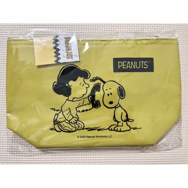 PEANUTS(ピーナッツ)のPEANUTS スヌーピー　保冷温バック（イエロー） エンタメ/ホビーのおもちゃ/ぬいぐるみ(キャラクターグッズ)の商品写真