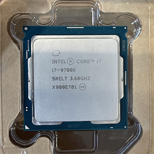 Intel Core i7 9700K 3.6GHz LGA1151 95W スマホ/家電/カメラのPC/タブレット(PCパーツ)の商品写真