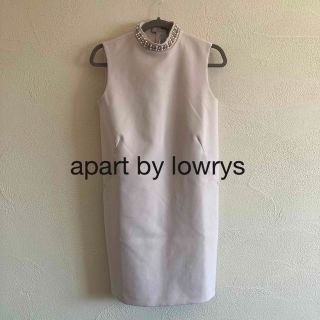 アパートバイローリーズ(apart by lowrys)の新品　タグ付き　アパートバイローリーズ　ビジューノースリーブ ワンピース　M(ミニワンピース)