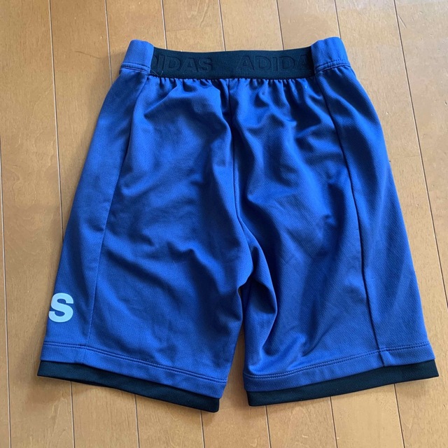 adidas(アディダス)のadidas☆140☆ハーフパンツ☆ブルー キッズ/ベビー/マタニティのキッズ服男の子用(90cm~)(パンツ/スパッツ)の商品写真