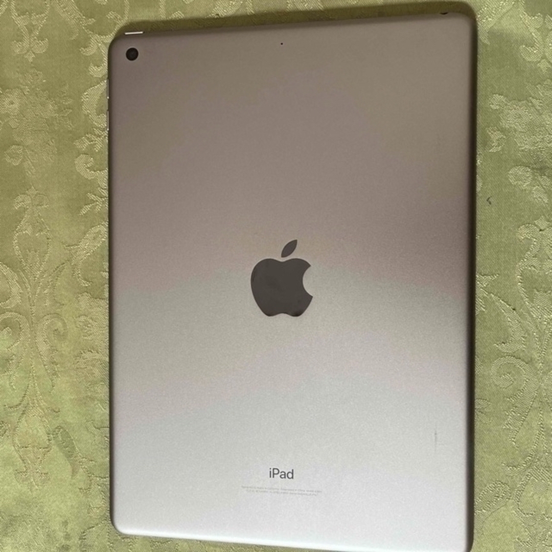 Apple iPad 第6世代　32GB Wi-Fiモデル　初期化済