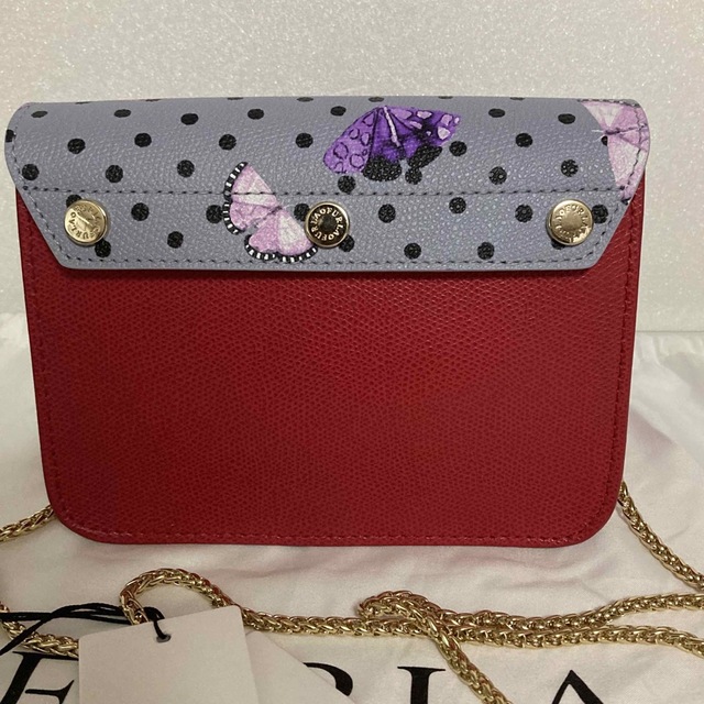 Furla(フルラ)のFURLA フルラ　バタフライフラップ　メトロポリス　未使用展示品 レディースのバッグ(ショルダーバッグ)の商品写真