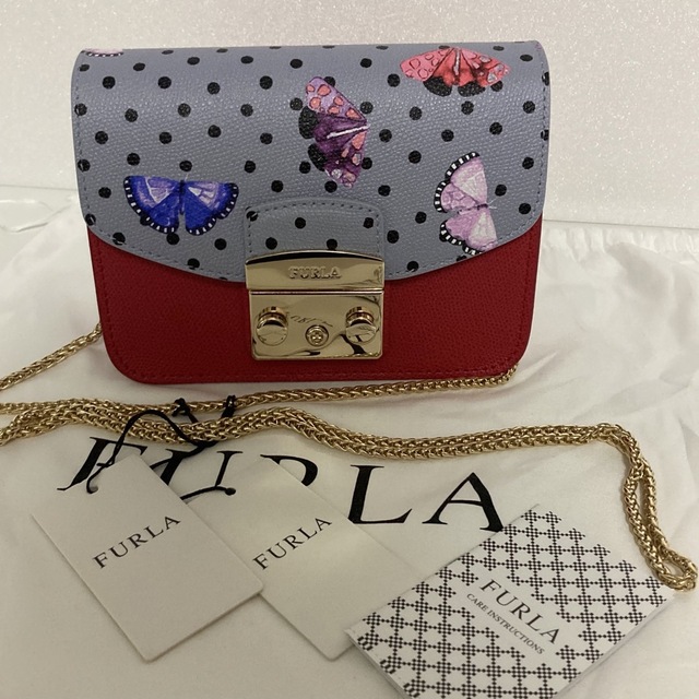 Furla(フルラ)のFURLA フルラ　バタフライフラップ　メトロポリス　未使用展示品 レディースのバッグ(ショルダーバッグ)の商品写真