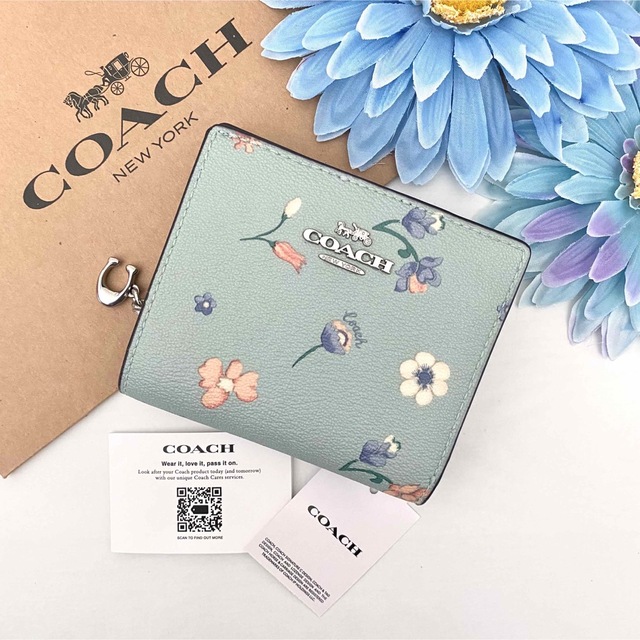 新品☆ COACH(コーチ)ライトブルー レザー 折り財布