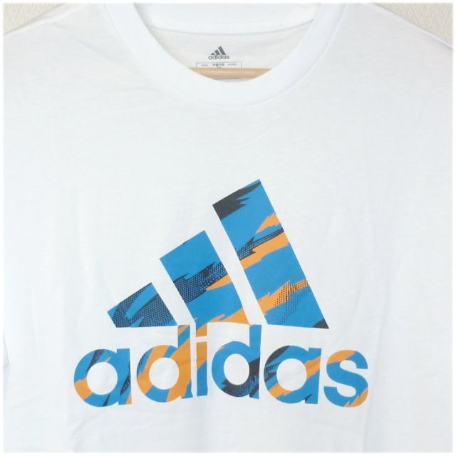 adidas(アディダス)の大きいサイズ◆新品未使用◆(2XL)(XO)アディダス白/ホワイト ロゴTシャツ メンズのトップス(Tシャツ/カットソー(半袖/袖なし))の商品写真