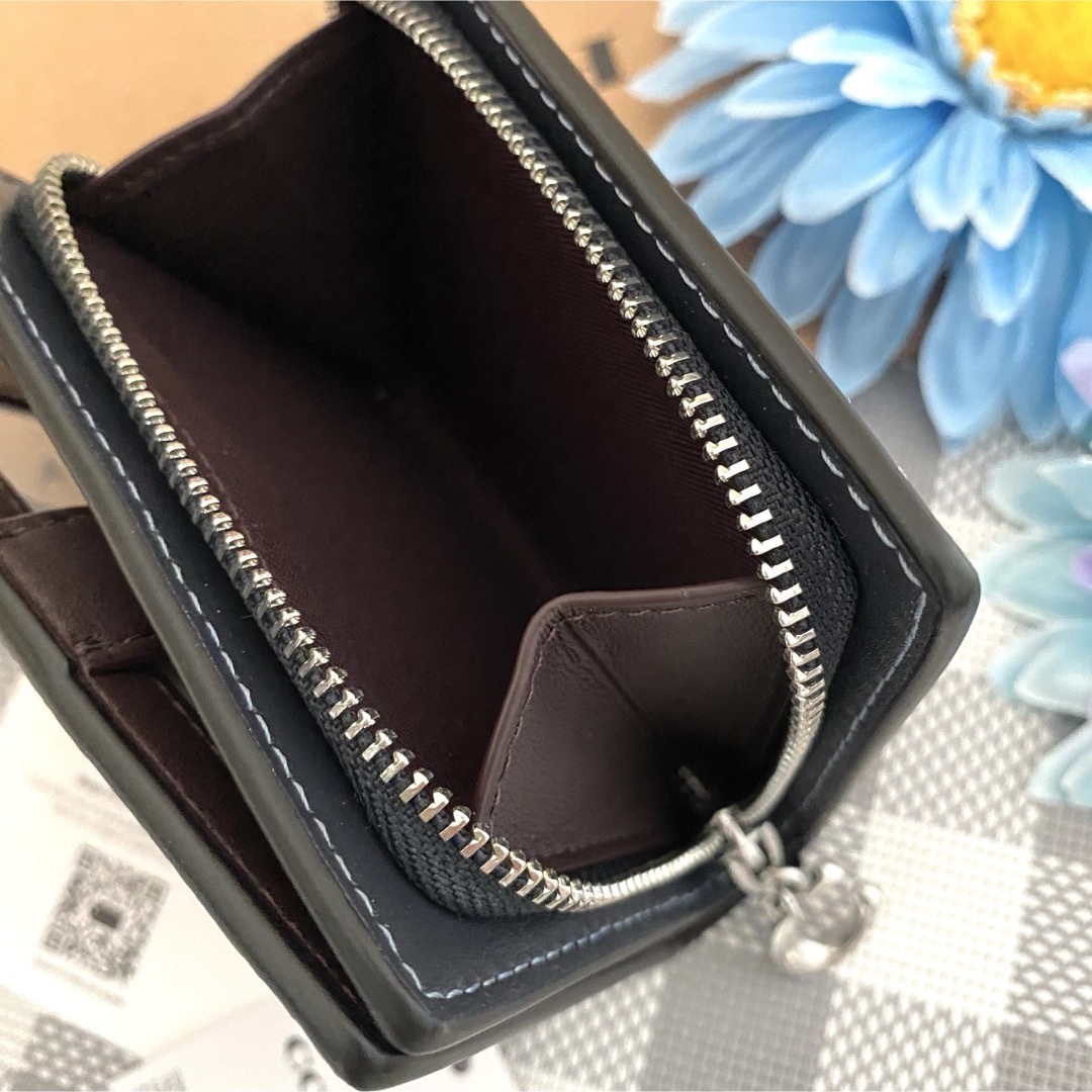 新品】COACH コーチ デニム チャーム付き 折り財布 新品】COACH コーチ デニム チャーム付き 折り財布