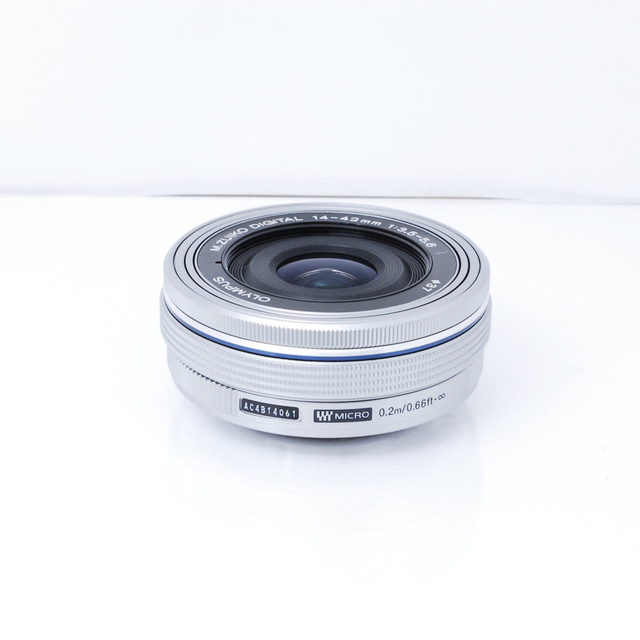美品❤️オリンパス 標準レンズ 14-42mm EZ シルバー❤️超小型軽量！