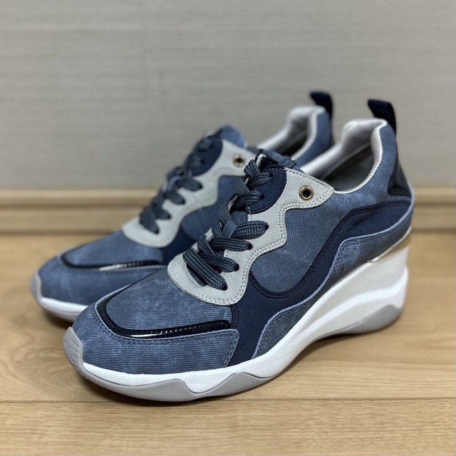 DIANA - +diana プラスダイアナ 6cmヒールアップスニーカー 23cm 新品