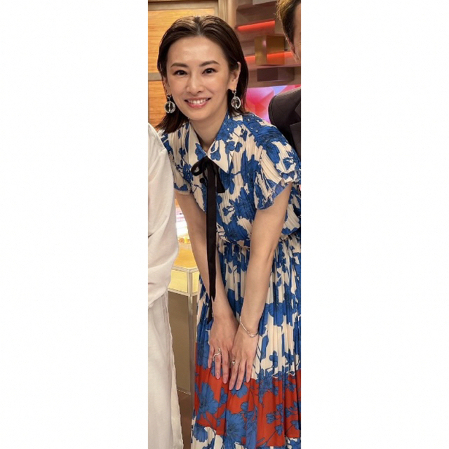 北川景子さん着用 ダブスタ フラワープリントシフォンブラウス&マキシスカート 北川景子さん着用 ダブスタ フラワープリントシフォンブラウス&マキシスカート