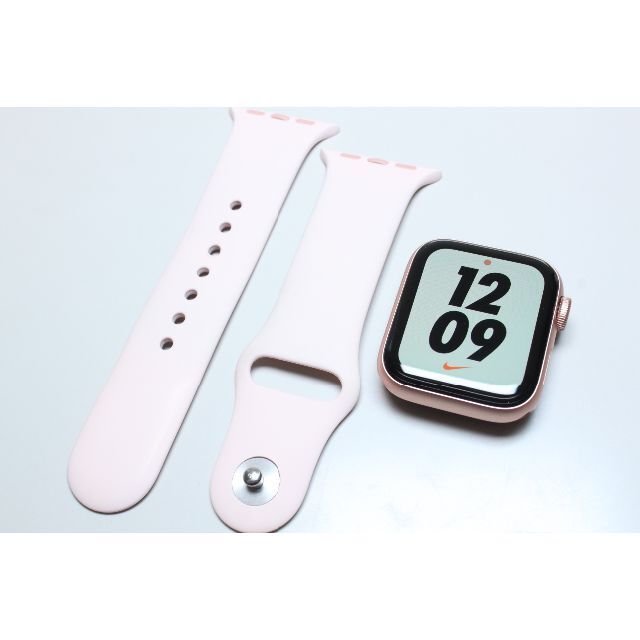 Apple Watch(アップルウォッチ)のApple Watch SE/GPS/40mm/A2351〈MYDN2J/A〉④ スマホ/家電/カメラのスマホ/家電/カメラ その他(その他)の商品写真