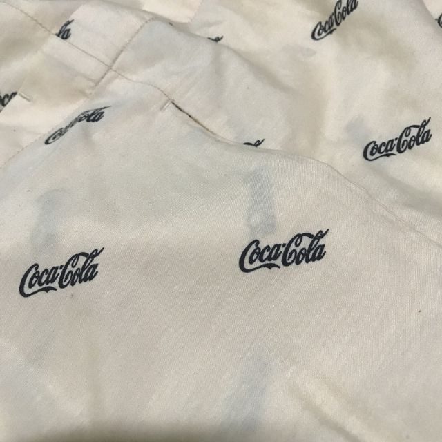 コカ・コーラ(コカコーラ)の米国直輸入 BEEN TRILL×コカコーラ コラボアイテム アロハシャツ 総柄 メンズのトップス(シャツ)の商品写真
