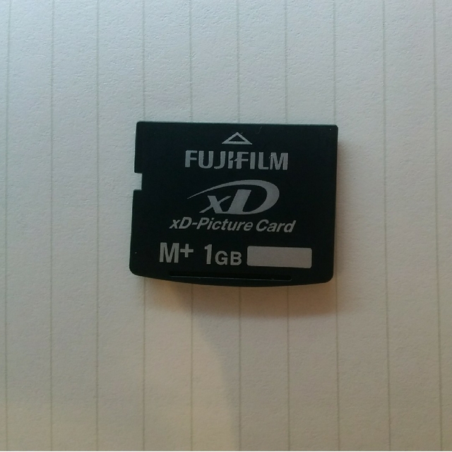 富士フイルム(フジフイルム)のFUJIFILM xD ピクチャーカード TypeM＋ 1GB スマホ/家電/カメラのスマホ/家電/カメラ その他(その他)の商品写真