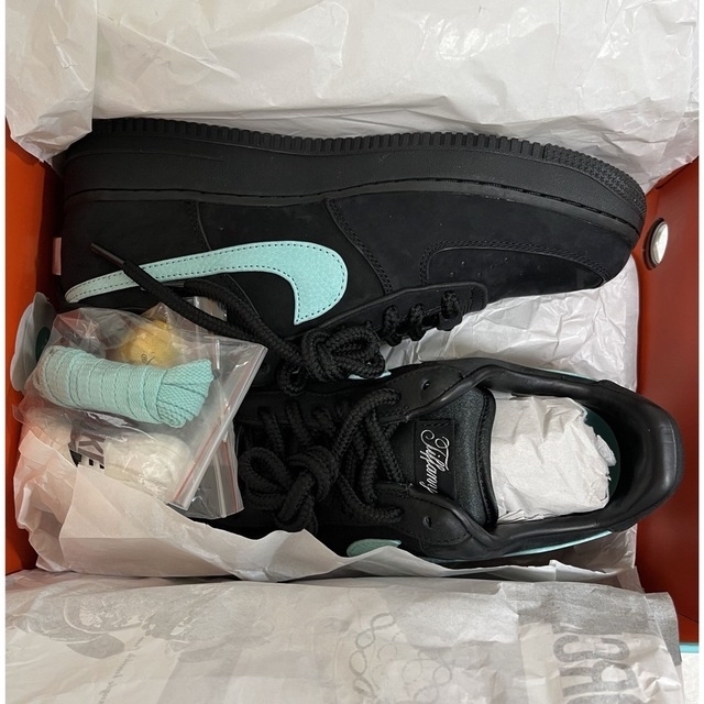 NIKE(ナイキ)のTiffany & Co. × Nike Air Force 1 Low  メンズの靴/シューズ(スニーカー)の商品写真