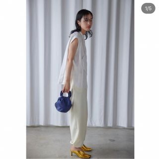 アメリヴィンテージ(Ameri VINTAGE)のmeer.  WRAP BALLOON PANTS  cream(カジュアルパンツ)