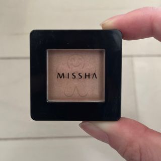 ミシャ(MISSHA)の【新品未使用】MISSHA ミシャ ベージュアイシャドウ ラメ付き(アイシャドウ)