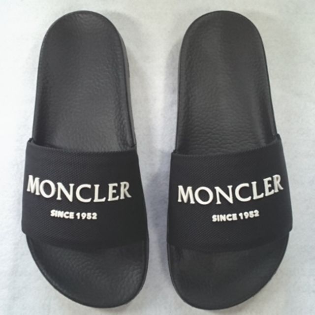 MONCLER(モンクレール)の●新品/正規品● MONCLER Basile X Sliders サンダル メンズの靴/シューズ(サンダル)の商品写真