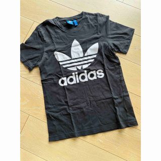 アディダス(adidas)のadidas tシャツ(Tシャツ/カットソー(半袖/袖なし))