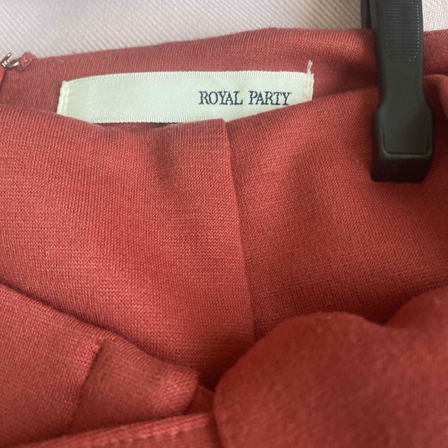 ROYAL PARTY(ロイヤルパーティー)の美品　ROYALパーティ　リボン　巻スカート風 レディースのスカート(ひざ丈スカート)の商品写真
