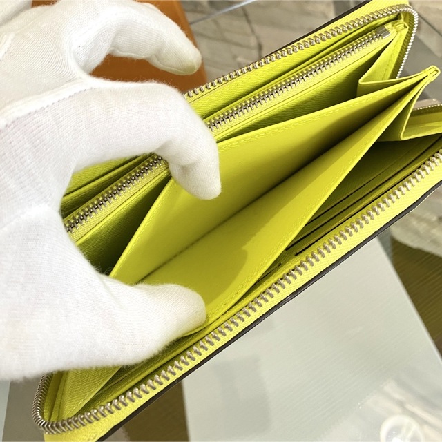 LOUIS VUITTON - 【新品・未使用】⭐︎蛍光イエロー LOUIS VUITTON - 【新品・未使用】⭐︎蛍光イエロー