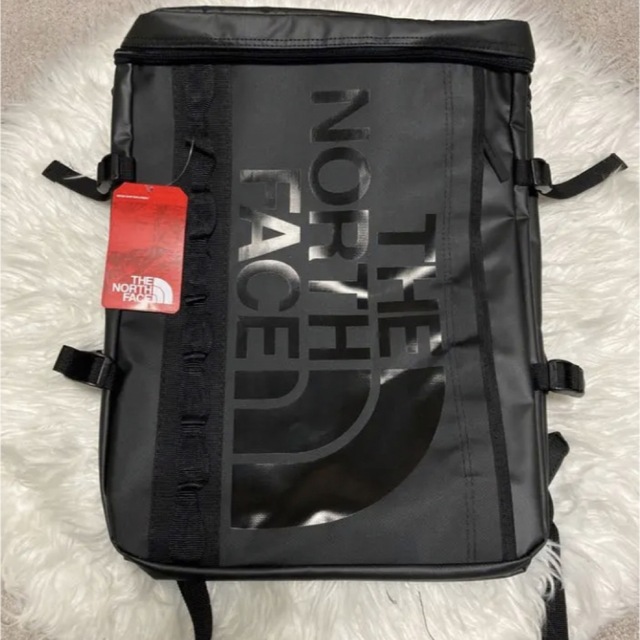 THE NORTH FACE(ザノースフェイス)の新品　ザノースフェイス　ヒューズボックス　30L　ブラック メンズのバッグ(バッグパック/リュック)の商品写真