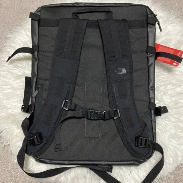 THE NORTH FACE(ザノースフェイス)の新品　ザノースフェイス　ヒューズボックス　30L　ブラック メンズのバッグ(バッグパック/リュック)の商品写真