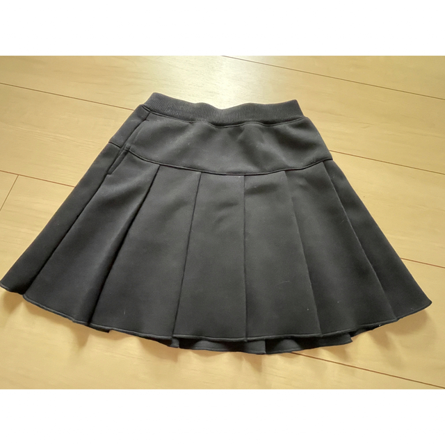 GU(ジーユー)のブラウス&スカート　上下セット キッズ/ベビー/マタニティのキッズ服女の子用(90cm~)(ブラウス)の商品写真