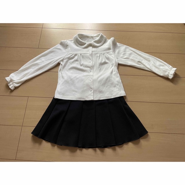 GU(ジーユー)のブラウス&スカート　上下セット キッズ/ベビー/マタニティのキッズ服女の子用(90cm~)(ブラウス)の商品写真