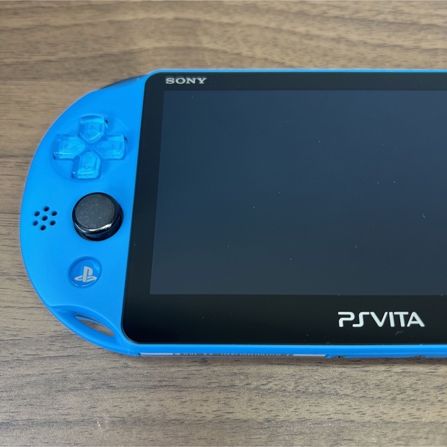 PlayStation Vita(プレイステーションヴィータ)の★本体傷少★ PlayStation Vita PCH-2000 アクアブルー エンタメ/ホビーのゲームソフト/ゲーム機本体(携帯用ゲーム機本体)の商品写真