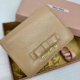 ミュウミュウ(miumiu)のミュウミュウ財布　miumiu財布　コンパクト財布(財布)