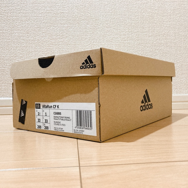 adidas(アディダス)の【adidas】キッズスニーカー サイズ20 キッズ/ベビー/マタニティのキッズ靴/シューズ(15cm~)(スニーカー)の商品写真