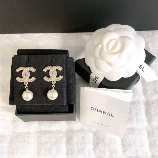 CHANEL - ピアス CCロゴ パール ゴールドの通販 by りんちゃん's shop