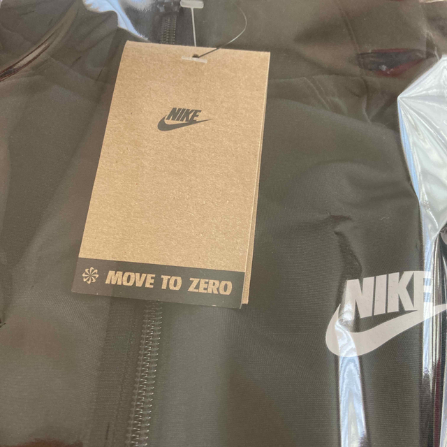 NIKE(ナイキ)の新品 NIKE ジャージ 上下セット ブラック 150-160cm キッズ/ベビー/マタニティのキッズ服男の子用(90cm~)(その他)の商品写真