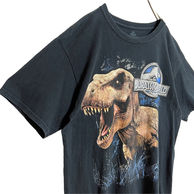 TV&MOVIE(ティービーアンドムービー)の入手困難 古着 ジュラシックワールド ムービーTシャツ ビックロゴ 恐竜 XL メンズのトップス(Tシャツ/カットソー(半袖/袖なし))の商品写真
