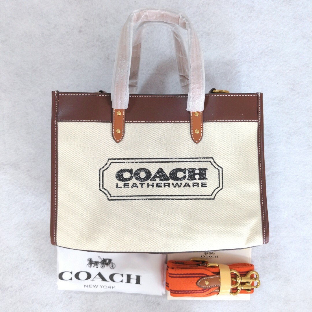 COACH(コーチ)のコーチ COACH フィールドトート30 ショルダーバッグ オフホワイト 白 レディースのバッグ(トートバッグ)の商品写真