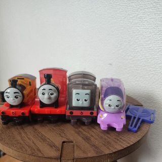 トーマス(THOMAS)の【マクドナルドハッピーセット】トーマス新タイプ4点セット(キャラクターグッズ)