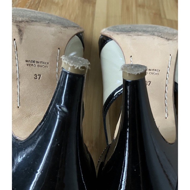 PELLICO(ペリーコ)のペリーコ　パンプス　37 ベージュ　ブラック　エナメル レディースの靴/シューズ(ハイヒール/パンプス)の商品写真