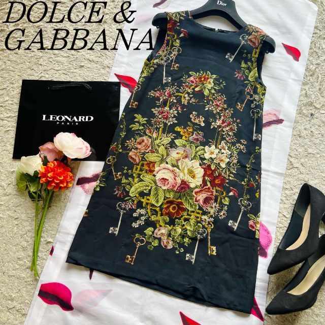 DOLCE&GABBANA(ドルチェアンドガッバーナ)の【美品】DOLCE&GABBANA 総柄ワンピース ブラック ノースリーブ 38 レディースのワンピース(ひざ丈ワンピース)の商品写真