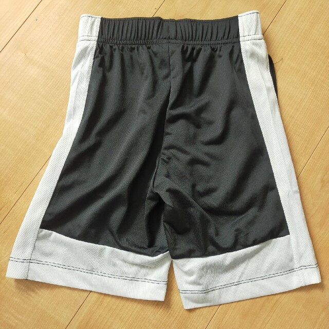 NIKE(ナイキ)の*ナイキ*ハーフパンツ【キッズ】 キッズ/ベビー/マタニティのキッズ服男の子用(90cm~)(パンツ/スパッツ)の商品写真