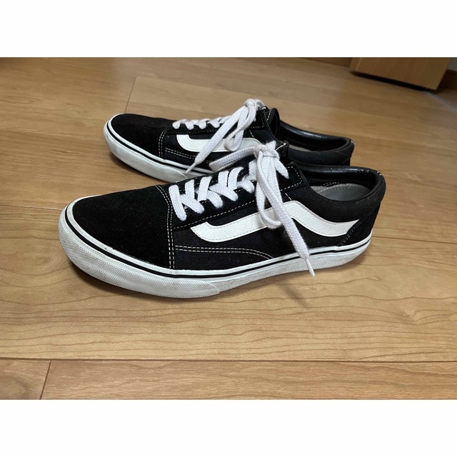 VANS(ヴァンズ)のバンズ オールド スクール ブラック ホワイト メンズの靴/シューズ(スニーカー)の商品写真