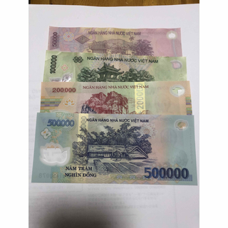 ベトナムの紙幣 ベトナムドン セット85万ドンの通販｜ラクマ