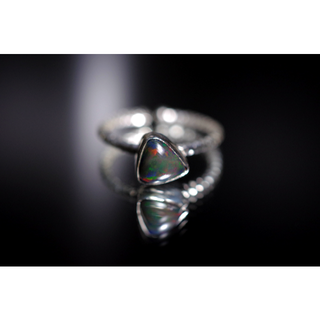 ☆新作☆『Black Opal』☆の世界でひとつの天然石リングsilver925(リング(指輪))