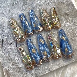 シェル埋め込みブルー海ネイルチップ ハンドメイドのアクセサリー(ネイルチップ)の商品写真