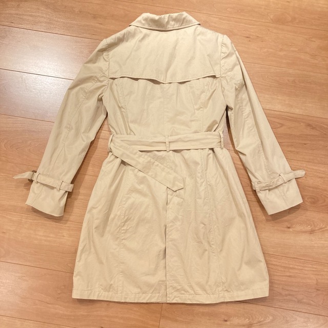 青山(アオヤマ)の洋服の青山　ダブルトレンチコート　ベージュ　7号　Sサイズ　コットン　綿素材 レディースのジャケット/アウター(トレンチコート)の商品写真