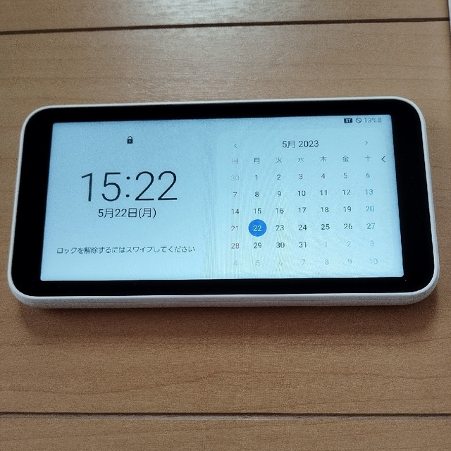 Galaxy(ギャラクシー)のGalaxy 5G Mobile Wi-Fi SCR01SWUモバイルルーター スマホ/家電/カメラのスマートフォン/携帯電話(その他)の商品写真