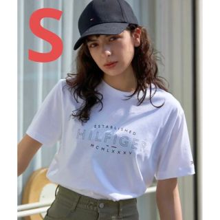 トミーヒルフィガー(TOMMY HILFIGER)のTOMMY HILFIGER カーブロゴTシャツ　Sサイズ(Tシャツ(半袖/袖なし))