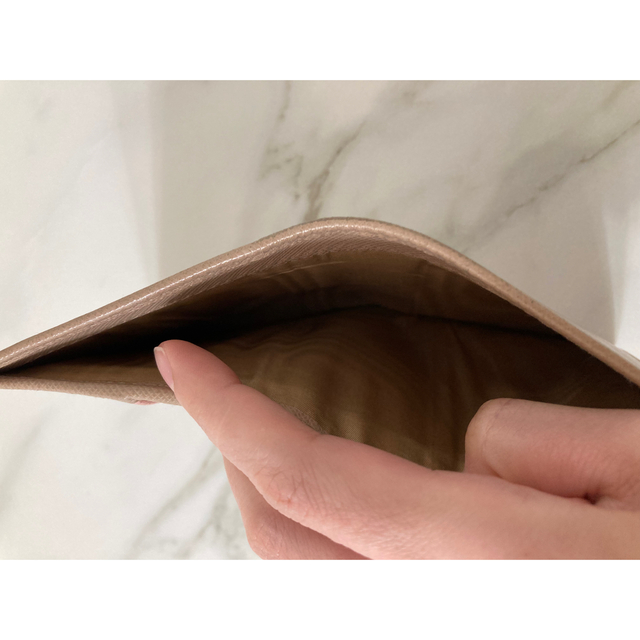 PRADA(プラダ)の専用　プラダ　サフィアーノ　二つ折り財布　２つ折り　バイカラー　cipria  メンズのファッション小物(折り財布)の商品写真