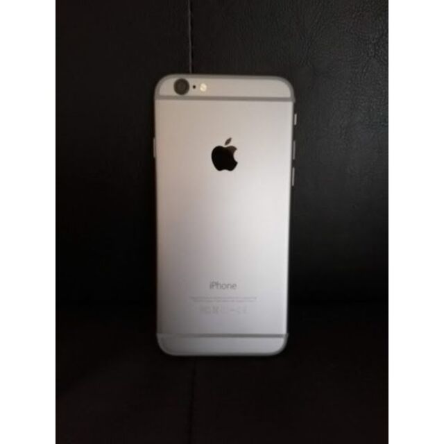 Apple(アップル)のiPhone6 64GB docomo Siri不可 グレー スマホ/家電/カメラのスマートフォン/携帯電話(スマートフォン本体)の商品写真