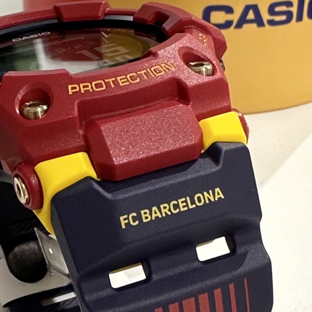 G SHOCK   FCバルセロナMatchdayコラボ新品未使用缶入りGBDBARJR