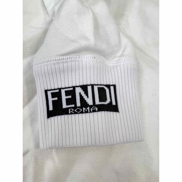 ⭐︎美品⭐︎ FENDI フェンディ　フロントロゴ　フーディ 5