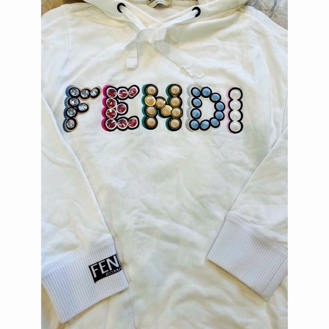 ⭐︎美品⭐︎ FENDI フェンディ　フロントロゴ　フーディ 4